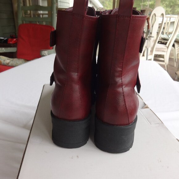 SO Broccoli women's combat boots size 8, Moniquewine color, side zip top buckles - Picture 8 of 13